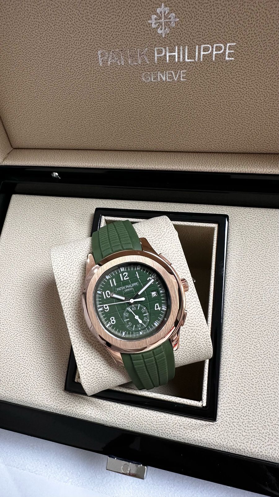 Patek Philippe Nautilus 5968A 42mm Verde
