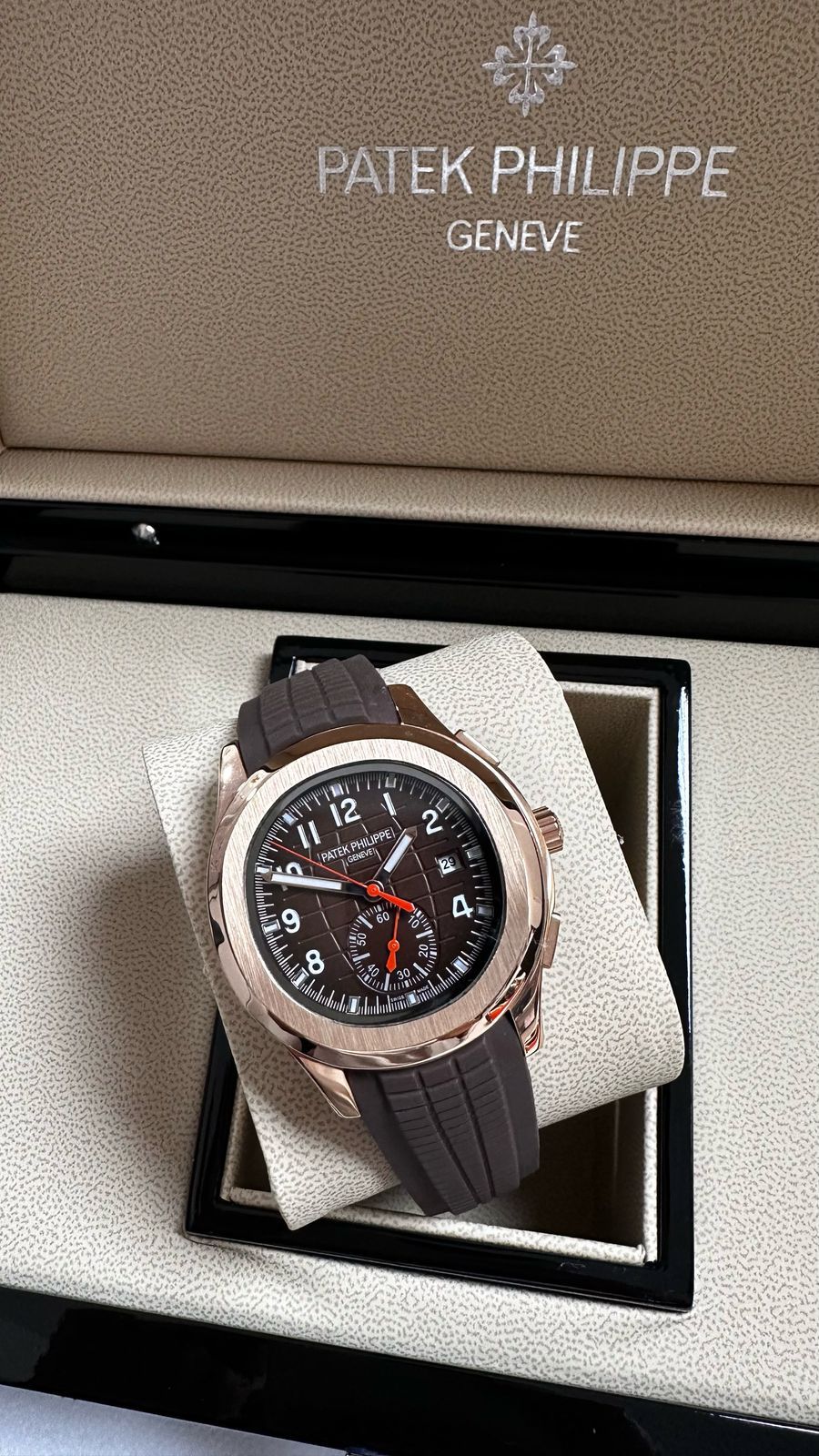 Patek Philippe Nautilus 5968A 42mm Marrom