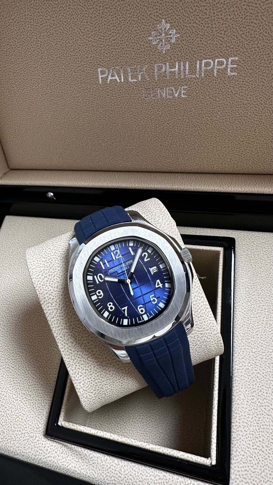 Patek Philippe 5711 Aquanaut Borracha Azul