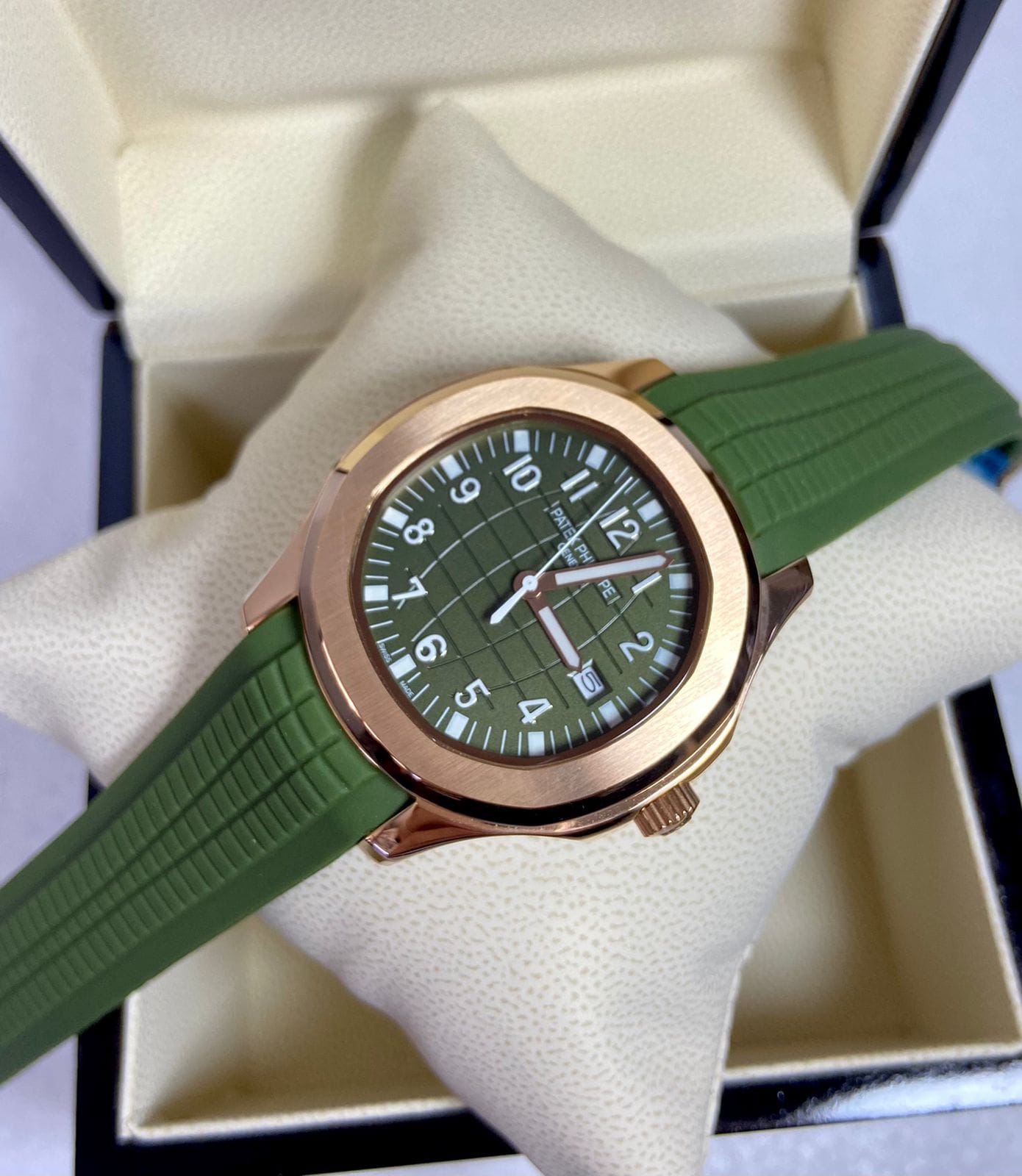 Patek Philippe 5711 Aquanaut Borracha Rosê Verde