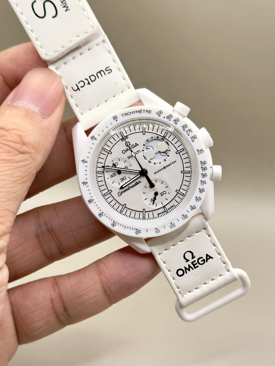 OmegaSwatch Moonswatch speedmaster Mission to Earthphase