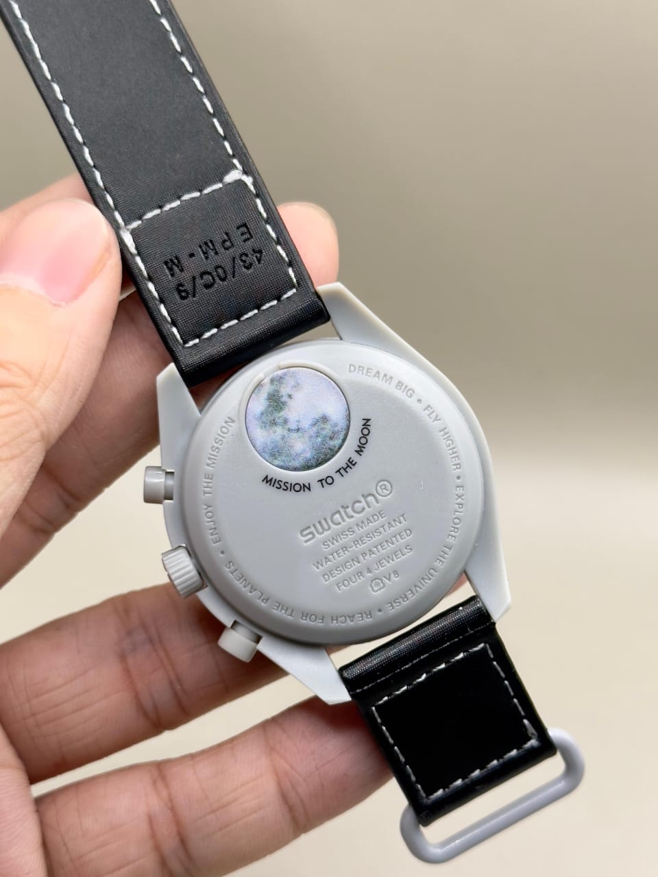 OmegaSwatch Moonswatch speedmaster Mission to Earthphase