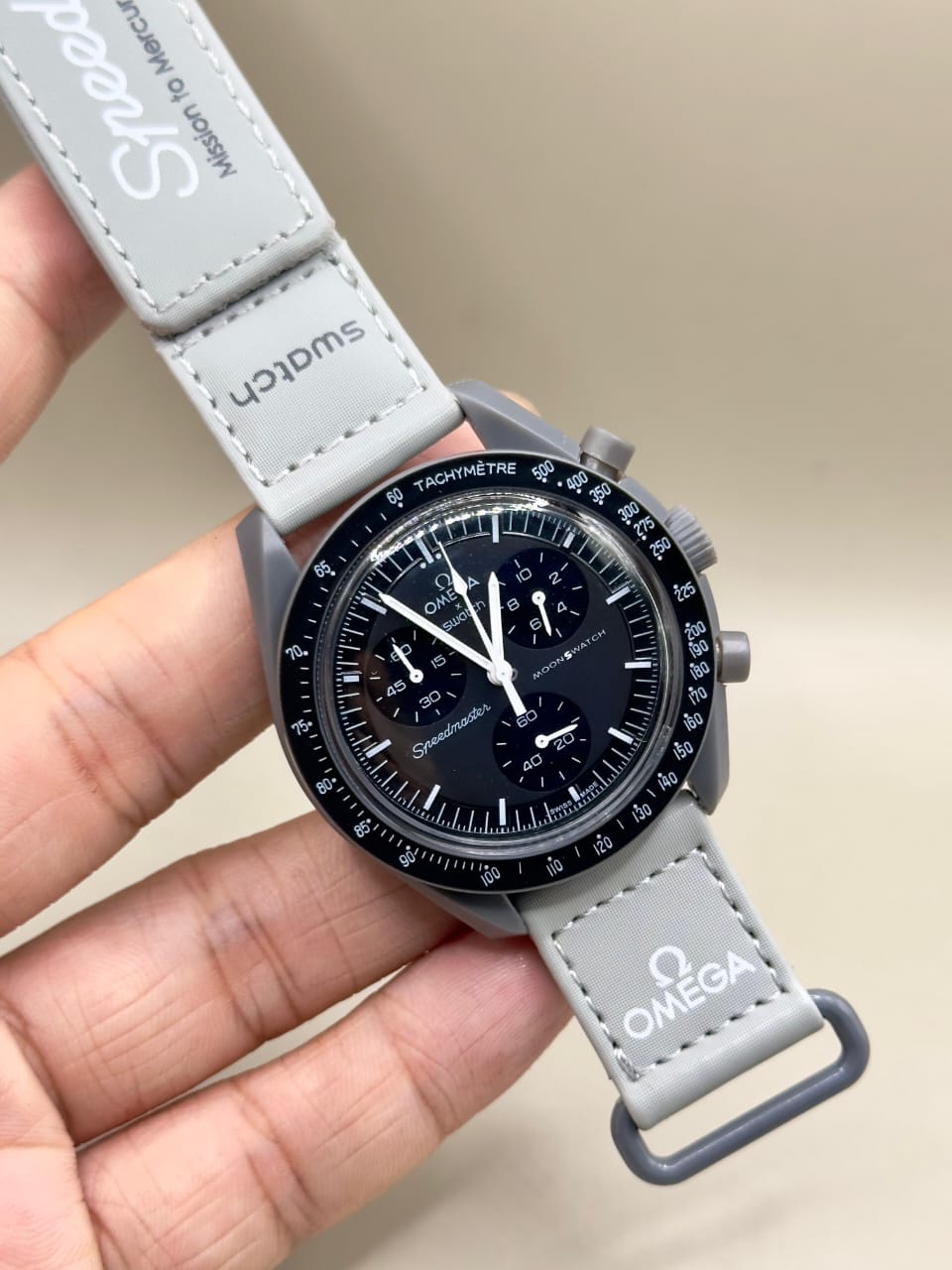OmegaSwatch Moonswatch speedmaster Mission to Earthphase