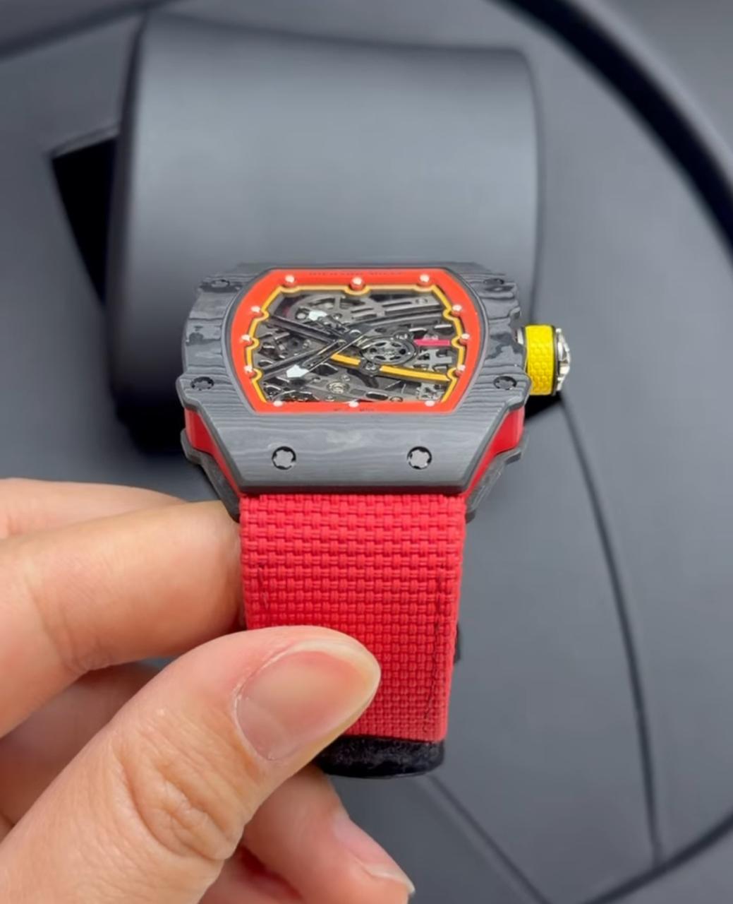 Richard Mille 67-02 Fino 37g fibra de carbono automatico Vermelho