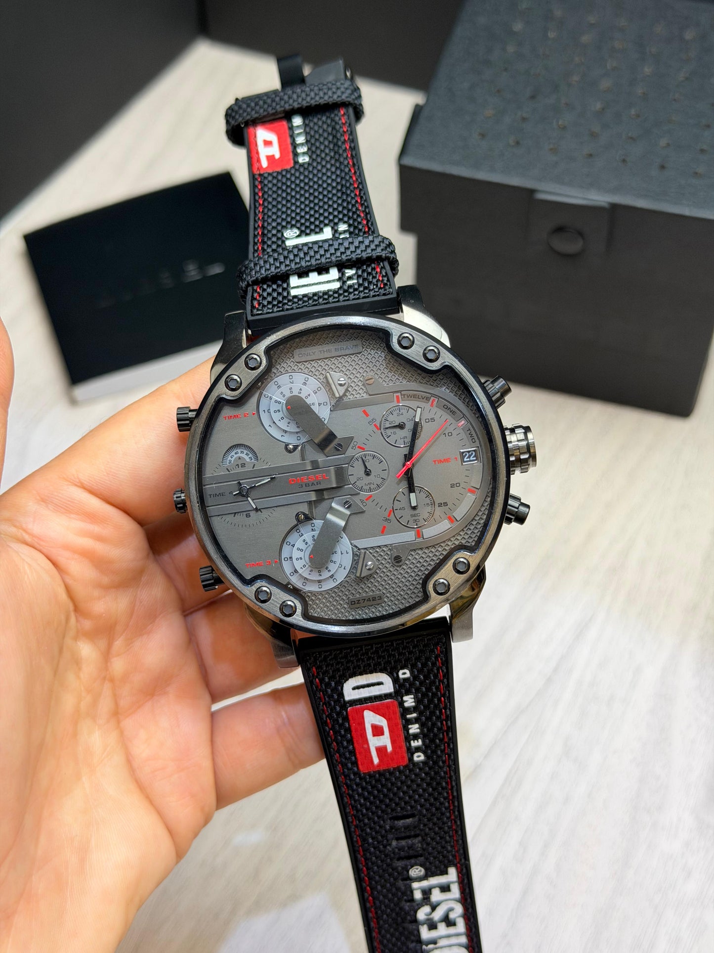 Diesel Mr. Daddy 2.0 Grafite P Preta 55mm