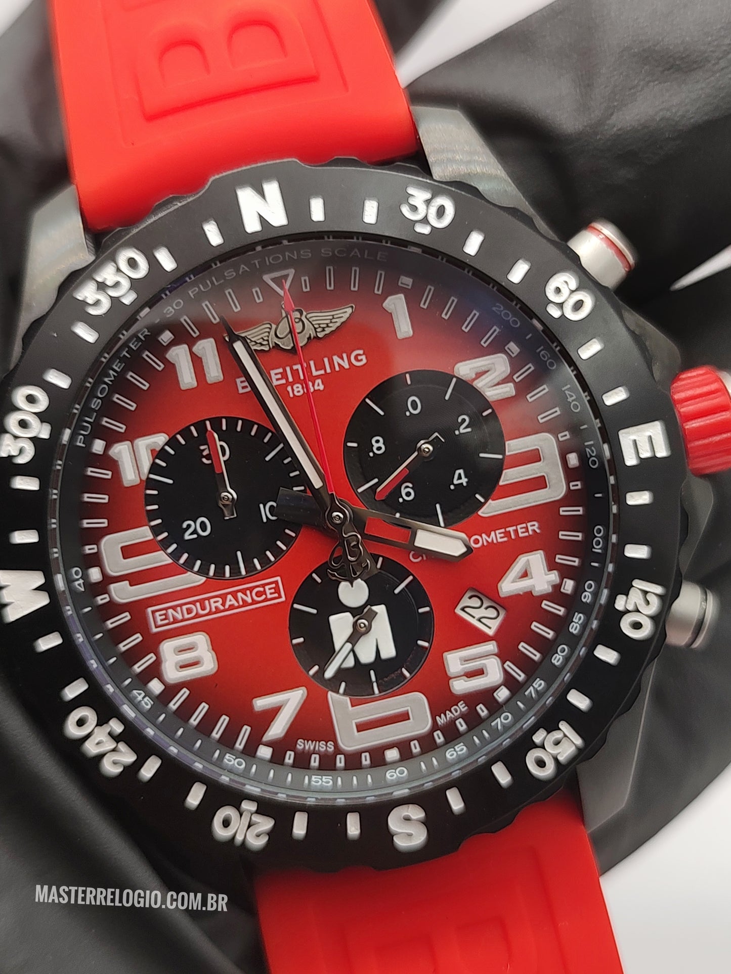 Breitling Endurance Pro Vermelho