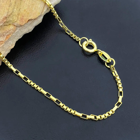 Corrente Veneziana 3 por 1 / 1,5mm 70cm (Fecho Tradicional) (TAG 18k) (Banho Ouro 24k)