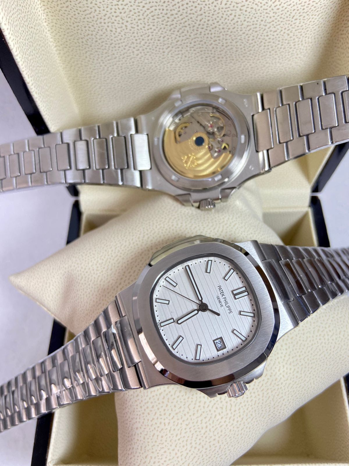 Patek Philippe Nautilus 5711/1A-011 40mm Branco