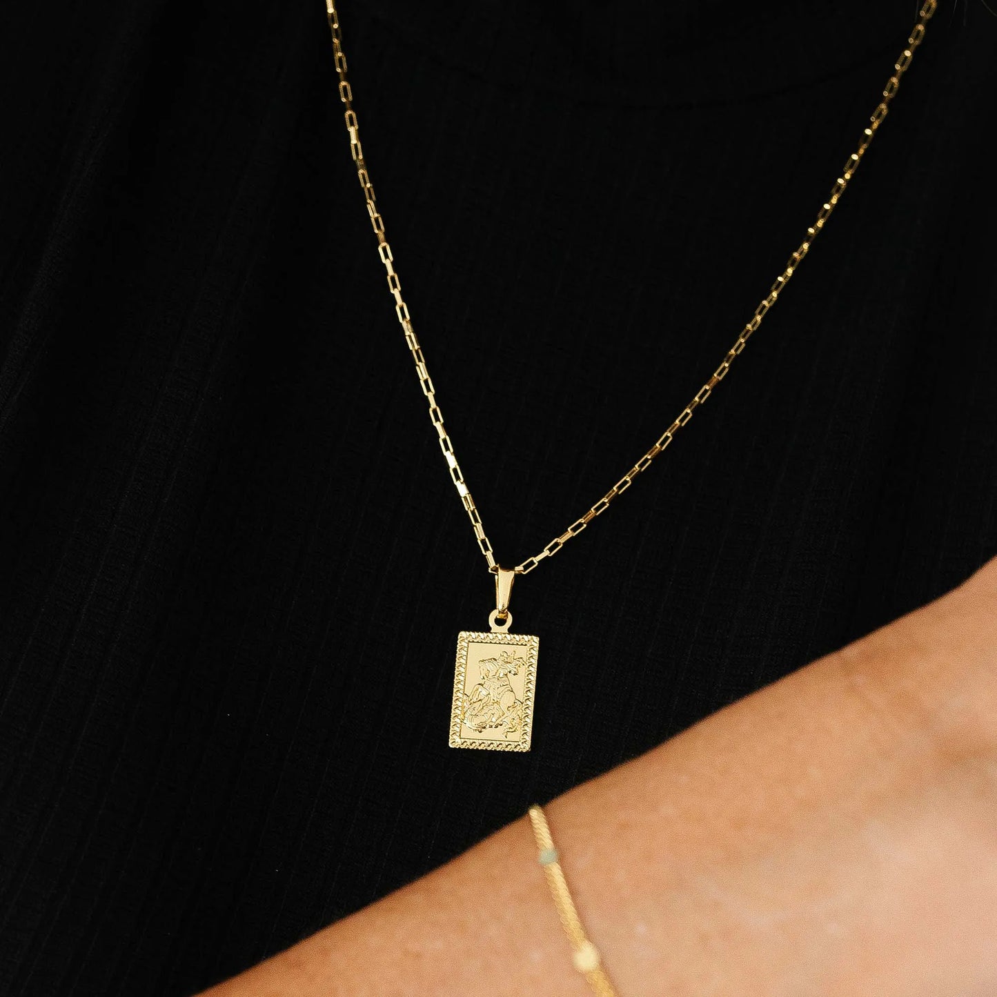 Pingente Placa São Jorge P (2,5cmX1,4cm) (Banho Ouro 24k)