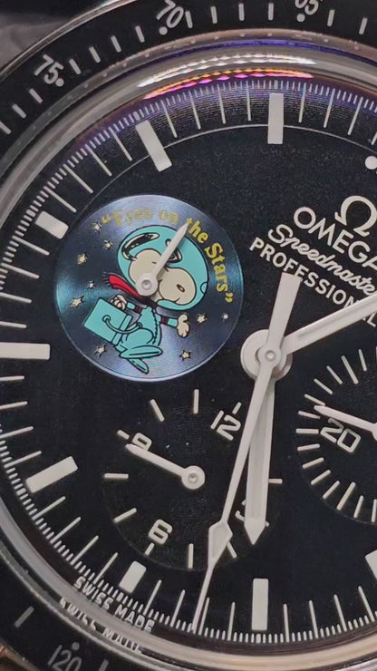 Omega Speedmaster Professional Silver Snoopy Award 42mm