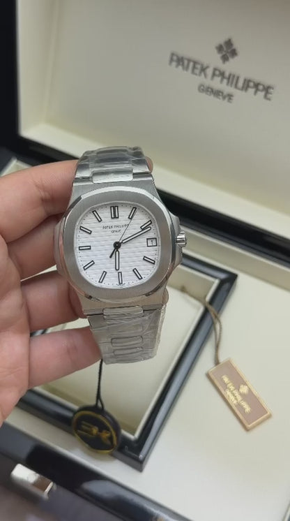 Patek Philippe Nautilus 5711/1A-011 40mm Branco
