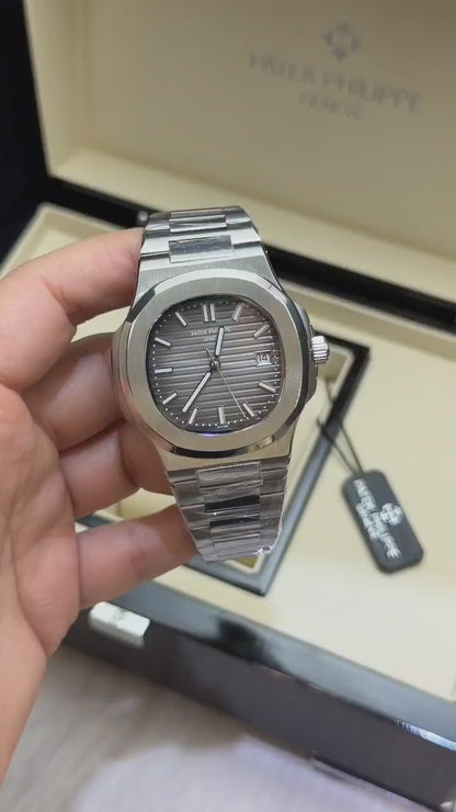 Patek Philippe Nautilus 5711/1A Cinza