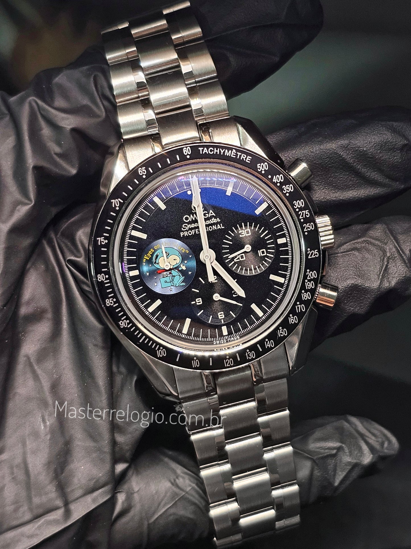 Omega Speedmaster Professional Silver Snoopy Award 42mm