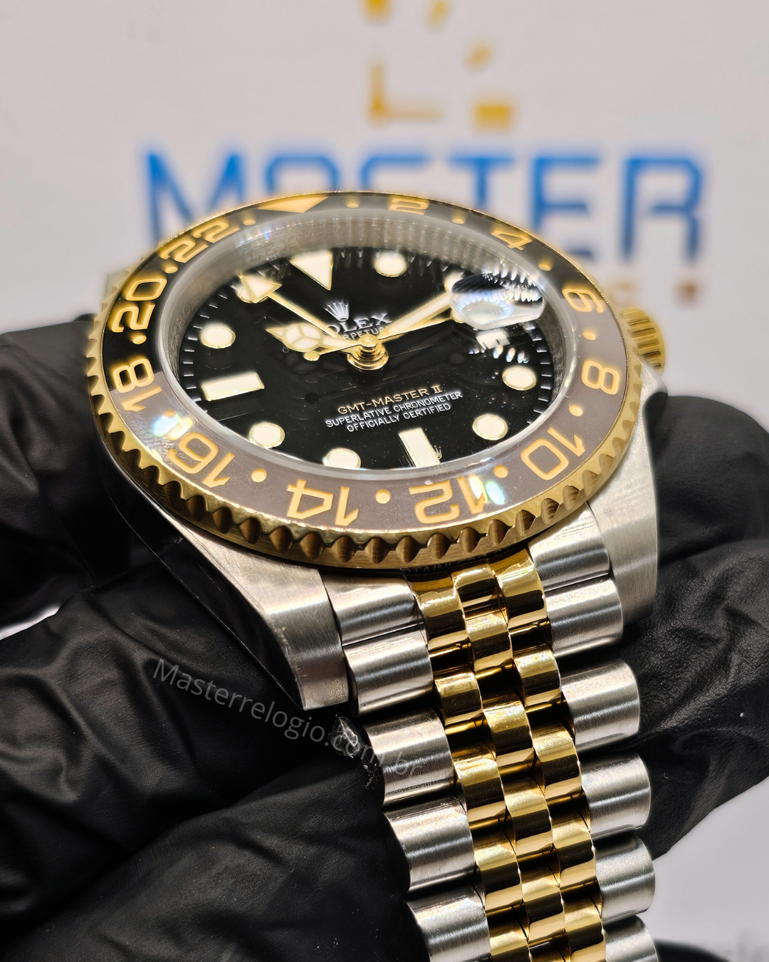 Rolex Gmt-Master II base eta 126713GRNR + caixa completa