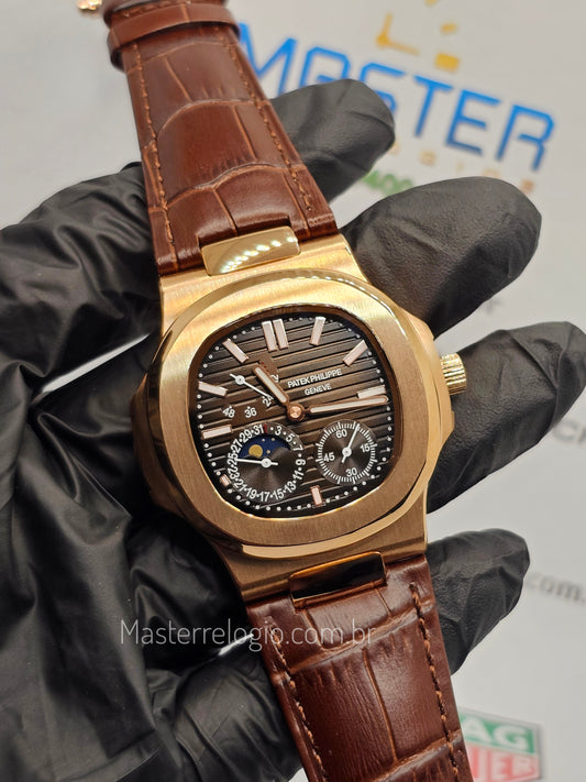 Patek Philippe NautilusMoonphase 5712/1R Rose Base eta