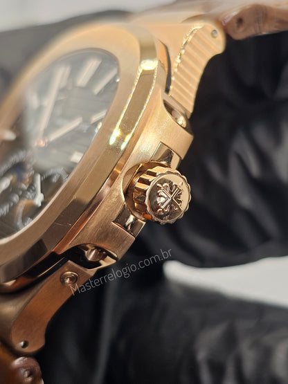 Patek Philippe Nautilus
Moonphase 5712/1R Rose Super C