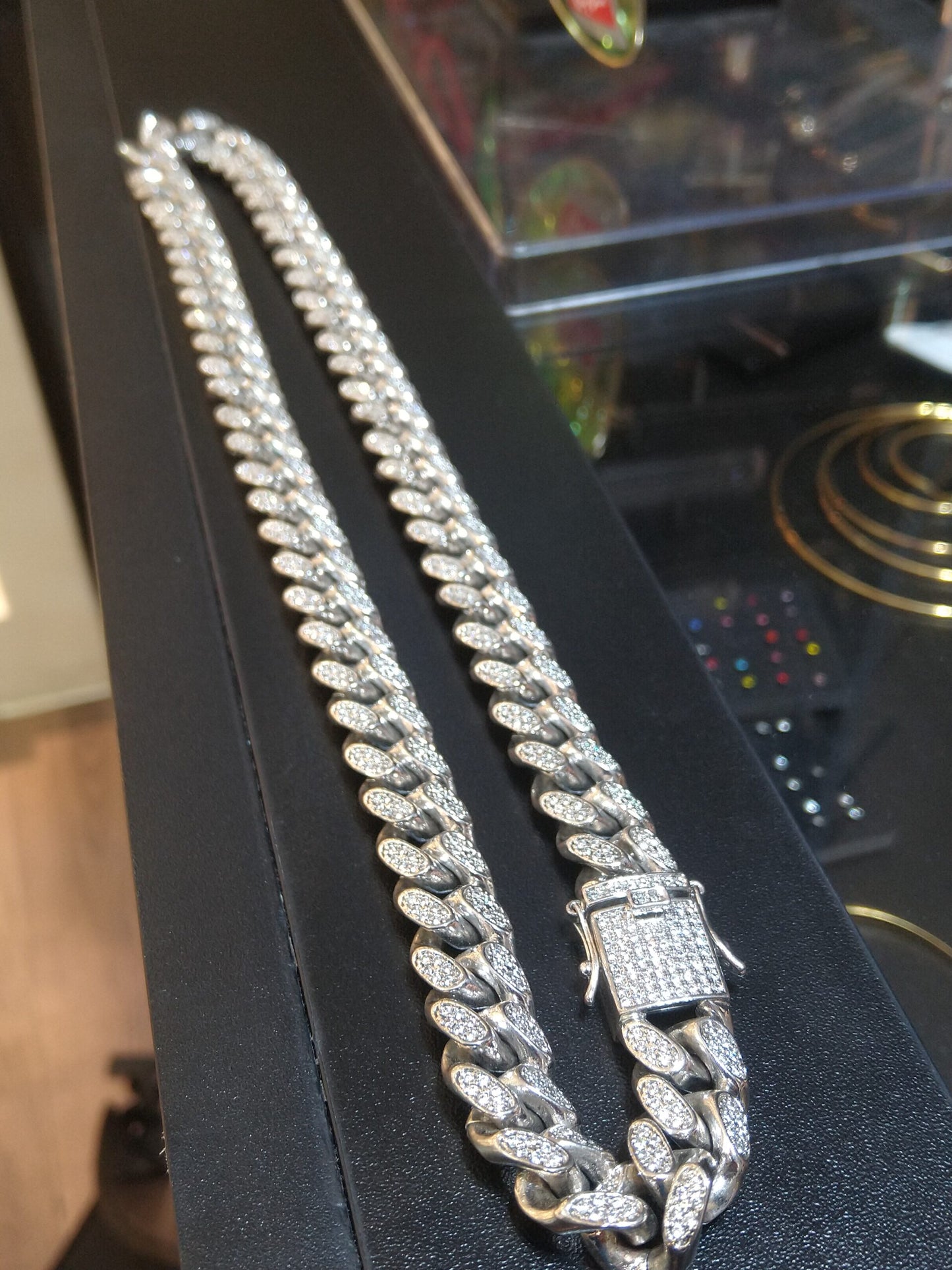 Corrente Cravejada 250g banhada a 10 milesimos de ouro 18k 60cm