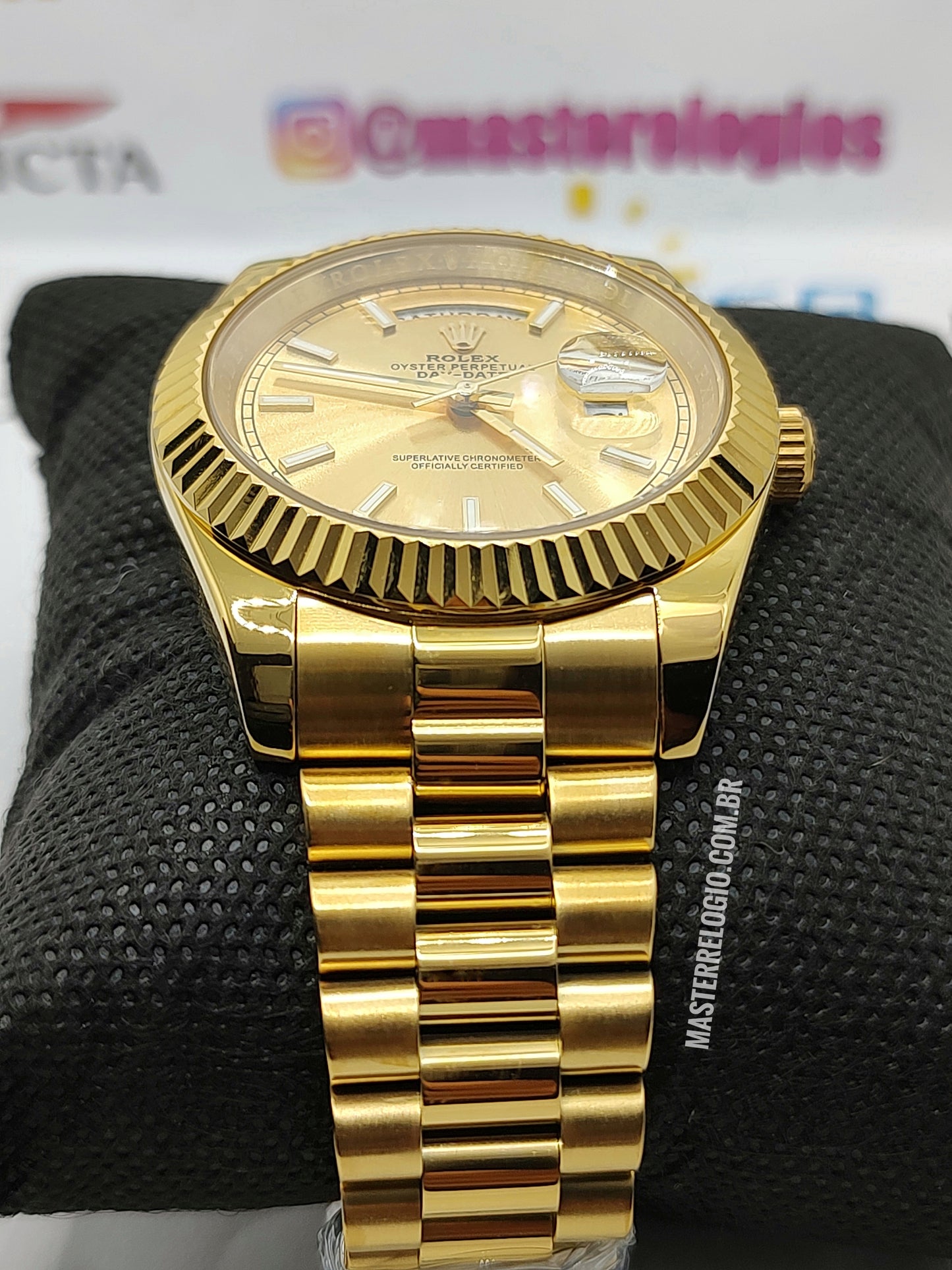Rollex Day-Date 40mm Dourado