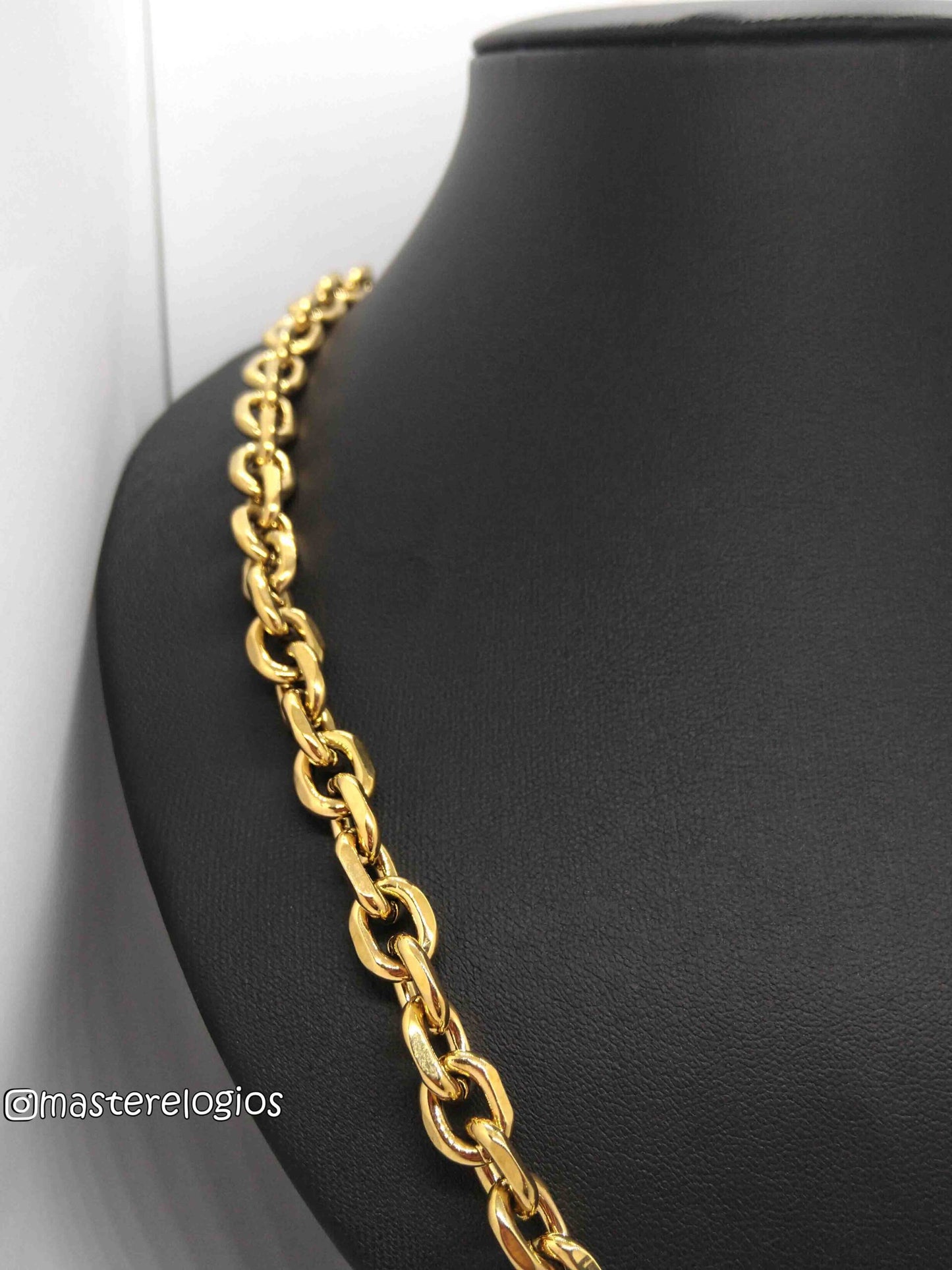 Corrente Cadeado laminada 10mm redonda banhada a 10 milesimos de ouro 18k 70cm